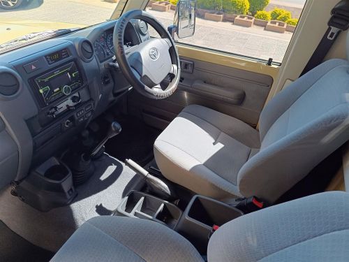 Toyota Land Cruiser LX 79 4.5D V8 in Botswana