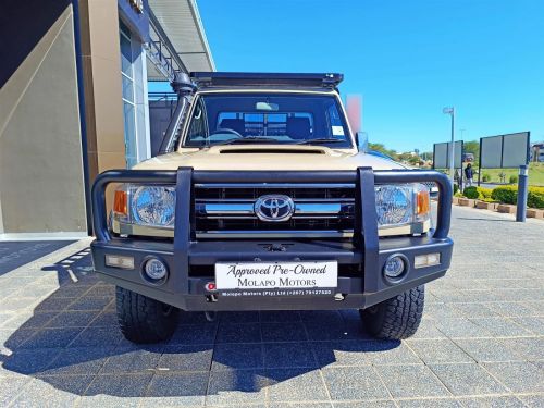Toyota Land Cruiser LX 79 4.5D V8 in Botswana