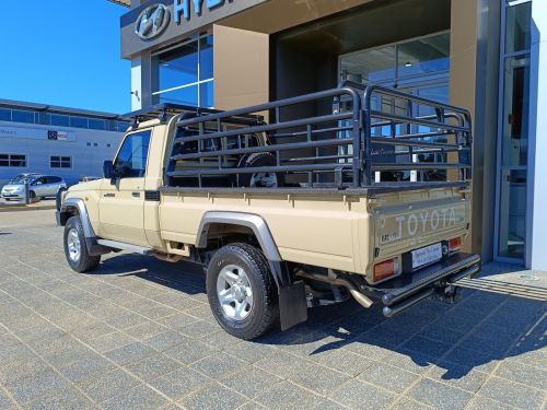 Toyota Land Cruiser LX 79 4.5D V8 in Botswana