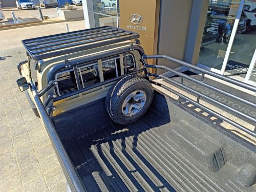 Toyota Land Cruiser LX 79 4.5D V8 in Botswana