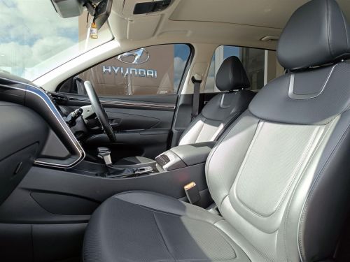 Hyundai Tucson 2.0L Elite FWD in Botswana