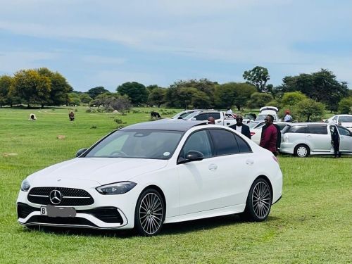 Pre-owned Mercedes-Benz C200 for sale in 