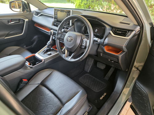 Toyota Rav4 GXR in Botswana