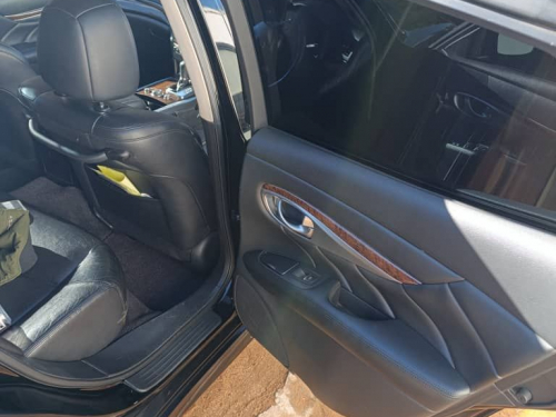 Nissan Fuga 370 GT in Botswana