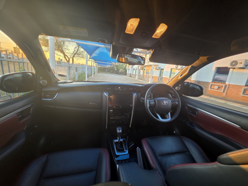 Toyota Fortuner 2.8 GD6 4x4 VX AT in Botswana