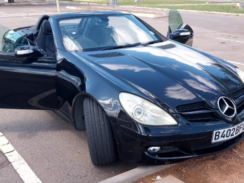Mercedes-Benz SLK 350 in Botswana