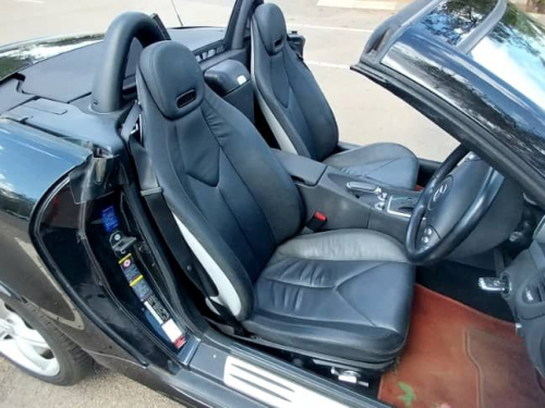 Mercedes-Benz SLK 350 in Botswana
