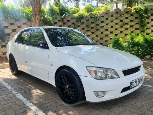 Pre-owned Toyota Altezza  2.0 for sale in 