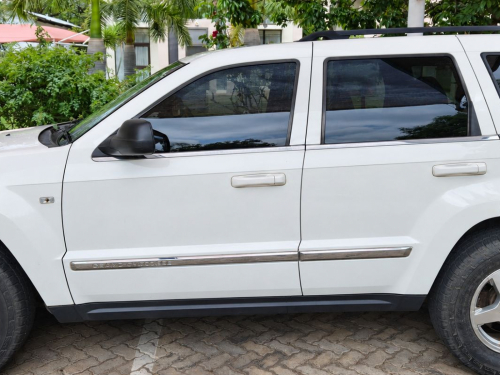 Jeep Grand Cherokee Limited 4.7 V8 4x4 in Botswana