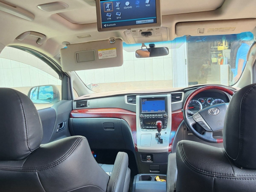 Toyota Vellfire in Botswana