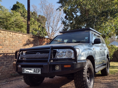 Toyota Land Cruiser GX 4,5Efi in Botswana