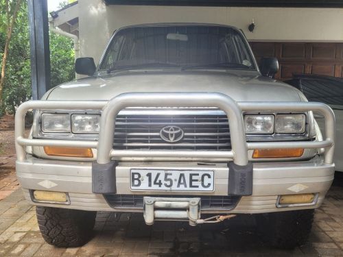 Toyota Land Cruiser - 80 series in Botswana