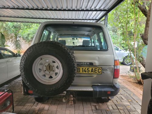 Toyota Land Cruiser - 80 series in Botswana