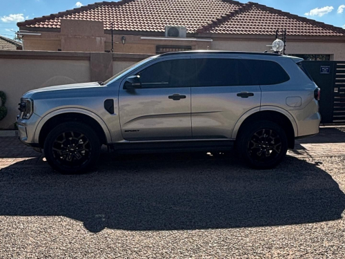 Ford Everest Sport in Botswana