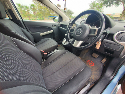 Mazda Demio 1.5i in Botswana