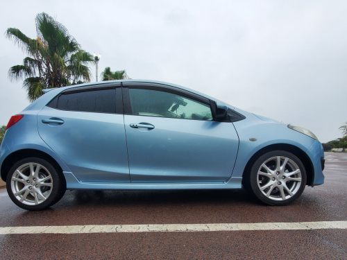 Mazda Demio 1.5i in Botswana
