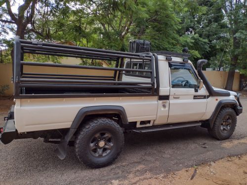 Toyota Land Cruiser 4.5 efi in Botswana