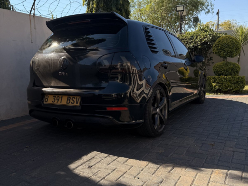 Volkswagen Golf 5 Gti in Botswana