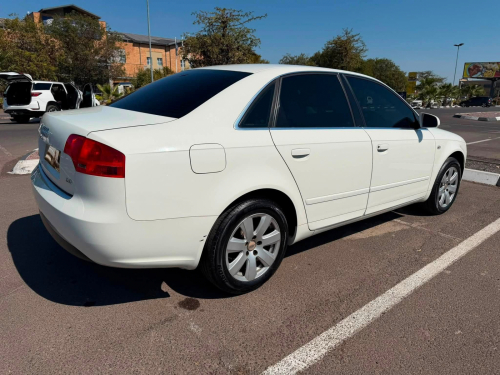 Audi A4 (B7) in Botswana
