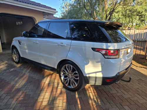 Land Rover Range Rover 3.0 V6 in Botswana