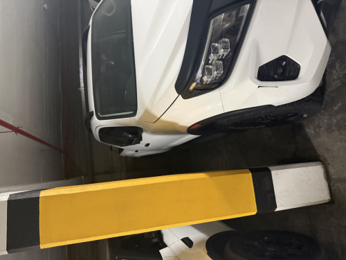 Nissan Navara Pro 4x , Auto 4x4 in Botswana