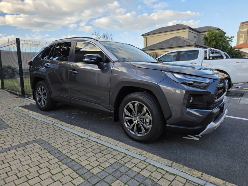 Toyota Rav4 GXR Hybrid in Botswana
