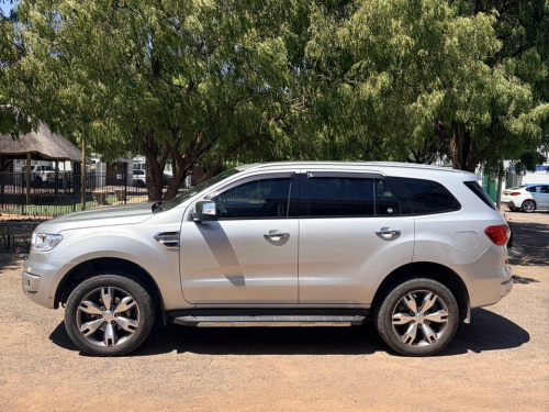Ford Everest 3.2 Limited in Botswana