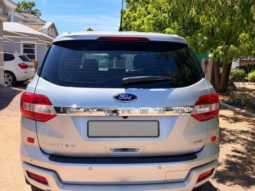 Ford Everest 3.2 Limited in Botswana