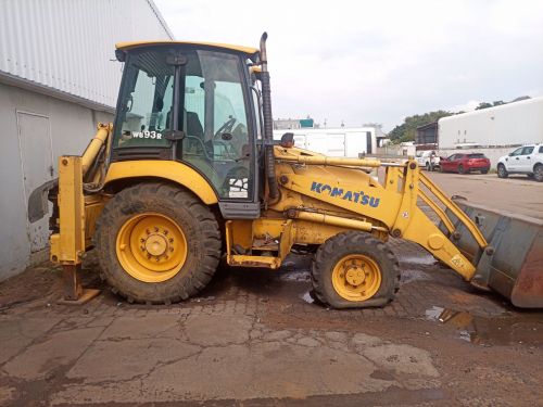 Pre-owned Komatsu WB93R5 for sale in 