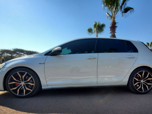 Volkswagen GOLF 7 GTI in Botswana