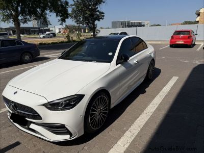 Pre-owned Mercedes-Benz C200 for sale in 