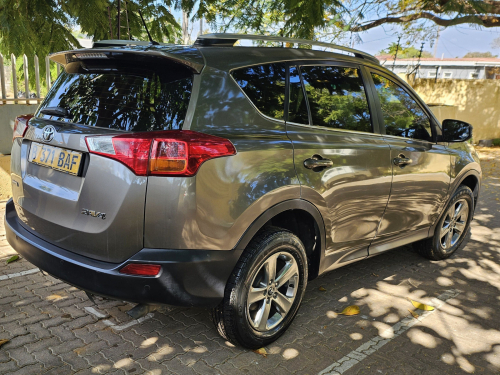 Toyota Rav4 in Botswana