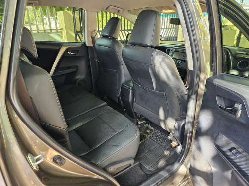 Toyota Rav4 in Botswana