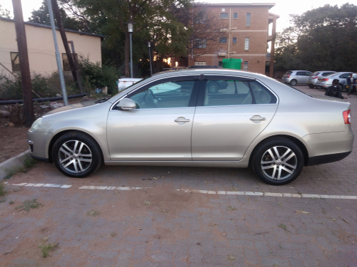 Volkswagen Jetta 2.0FSI in Botswana