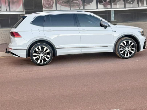 Used Volkswagen Tiguan Allspace 2.0 TSI R-Line (7-seater) for sale in Gaborone