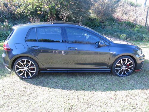 Pre-owned Volkswagen Golf 7 for sale in 