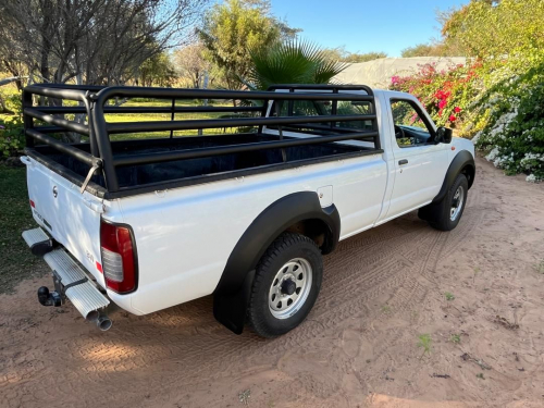 Nissan NP300 4x4 in Botswana