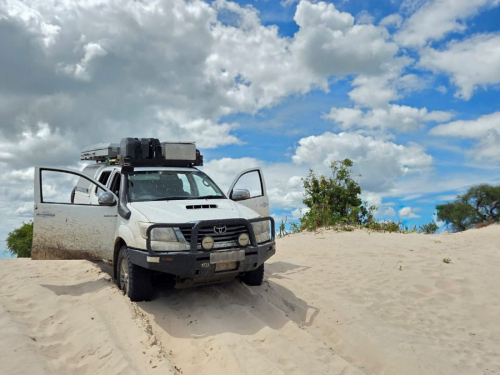 Toyota Hilux 3.0 D4D D/C 4x4 in Botswana