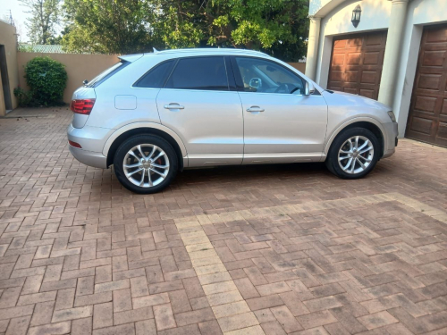 Audi Q5 2.0 in Botswana
